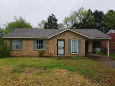 Main picture of 4700 Royal Ridge Dr