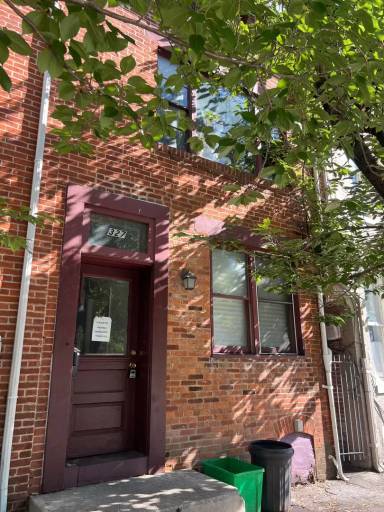 Main picture of 327 E Philadelphia St