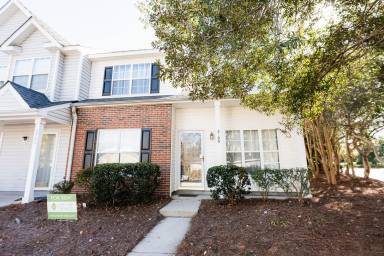 Main picture of 3700 Winborne Ln
