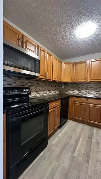Main picture of 505 NW 72nd Ave