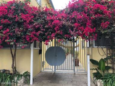 Main picture of 3753 S Barrington Ave