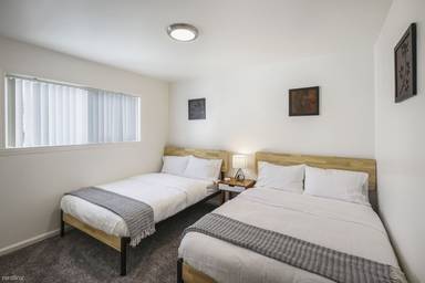 Main picture of 450 Vera Ave