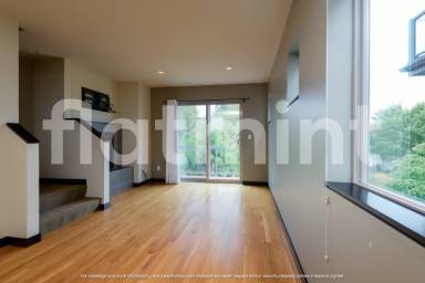 Main picture of 1512 44th Ave SW