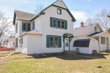 Main picture of 1320 2nd St SE