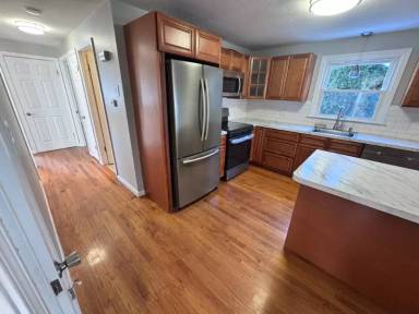 Main picture of 169 Oakland Ave
