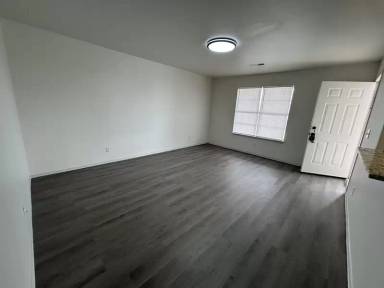 Main picture of 329 Berry St