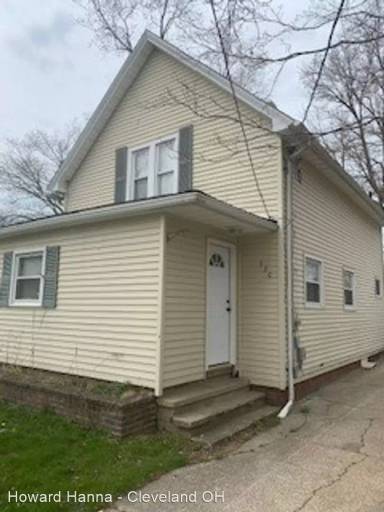 Main picture of 130 Hayward Ave