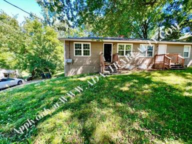 Main picture of 1019 1/2 S Glenwood Ave
