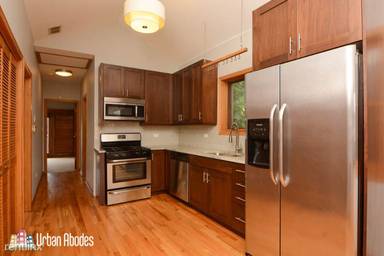 Main picture of 1420 W Ohio St