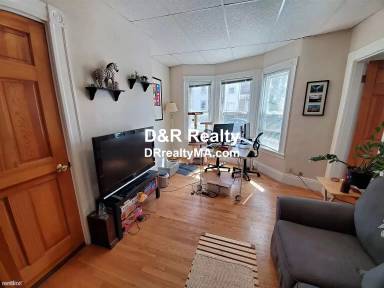 Main picture of 235 Columbia St
