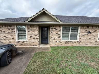 Main picture of 1415 H G Mosley Pkwy