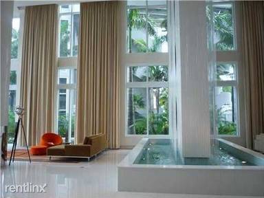 Main picture of Brickell on the River North