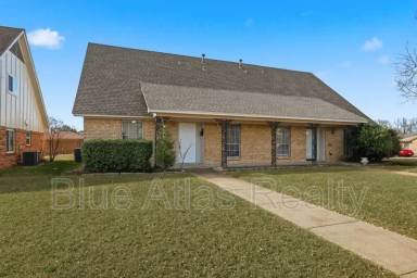 Main picture of 704 Skyline Dr