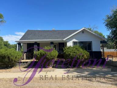 Main picture of 140 W 13th St