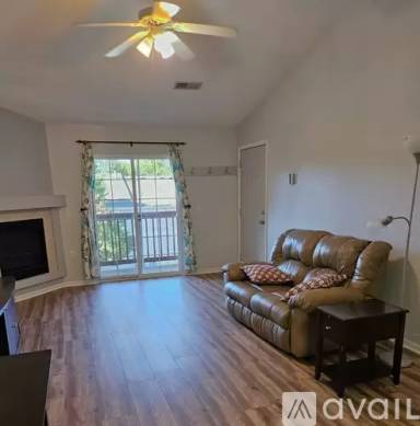Main picture of 1221 University Ave Apartments