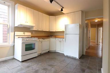 Main picture of 34 Washburn St