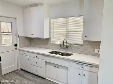 Main picture of 1056 3rd St