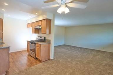 Main picture of 1092 E Main St