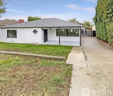 Main picture of 94 W Poppyfields Dr