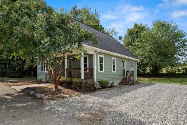 Main picture of 9 Knotty Alder Ct