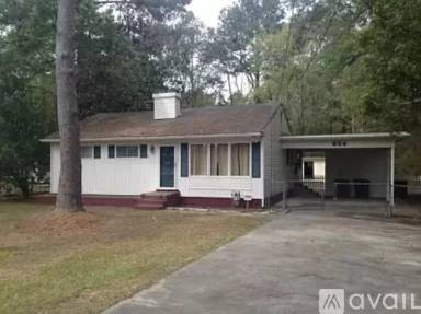 Main picture of 604 Pinetree Rd