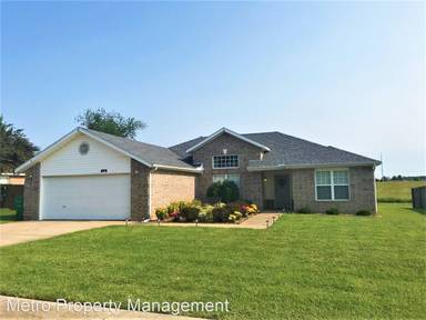 Main picture of 720 Tyler St