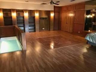 Main picture of 3118 Sayles Blvd