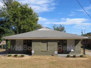 Main picture of 1048 University St