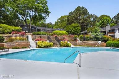 Main picture of 2200 Woodlands Dr SE