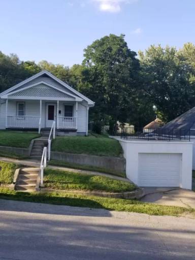 Main picture of 205 E Vassar St
