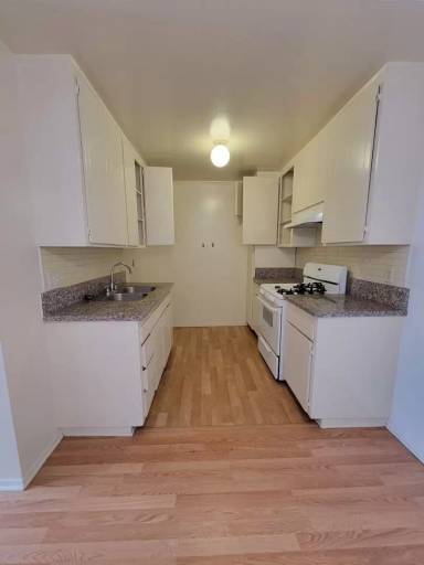 Main picture of 436 Raymond Ave