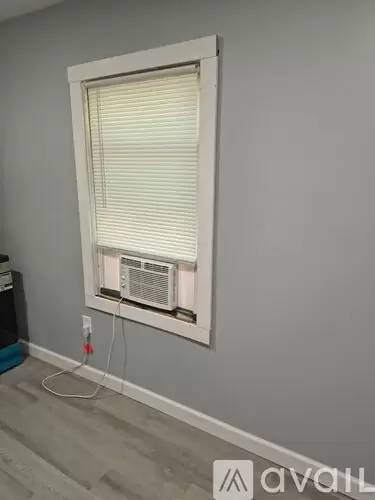 Main picture of 4210 Lowry Ave
