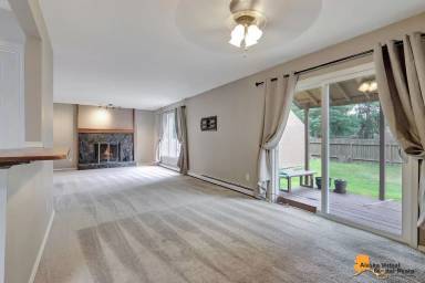 Main picture of 3221 Shuttle Cir