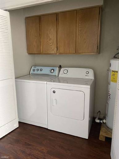 Main picture of 402 Summer Ct