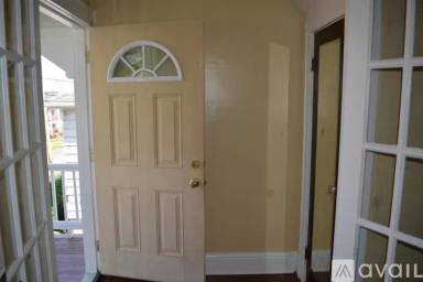 Main picture of 1671 Taylor Ave