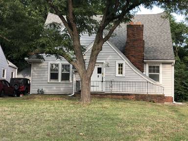 Main picture of 660 N Fountain St