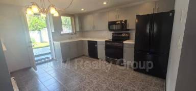 Main picture of 120 Savage St