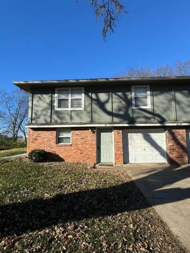 Main picture of 204 NE Westwind Dr