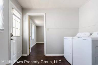 Main picture of 2312 N Rosewood Ave