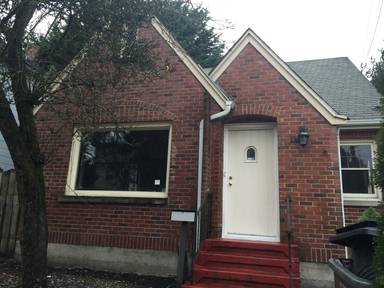 Main picture of 829 Warren Ave