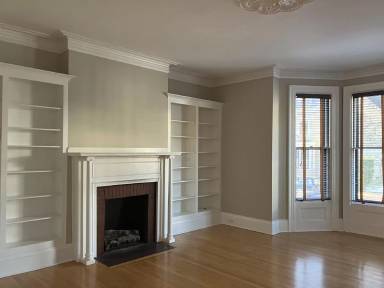 Main picture of 322 Spring St
