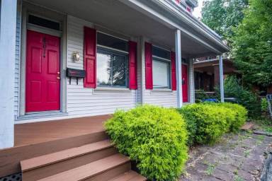 Main picture of 459 E Beck St