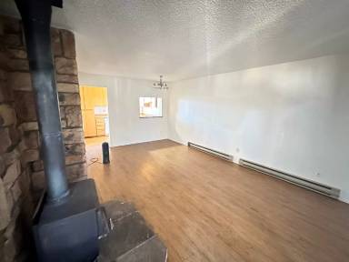 Main picture of 331 Collier Way