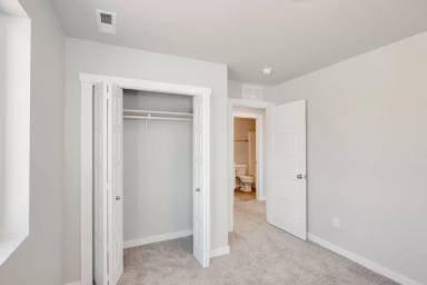 Main picture of 12509 W Victory Rd