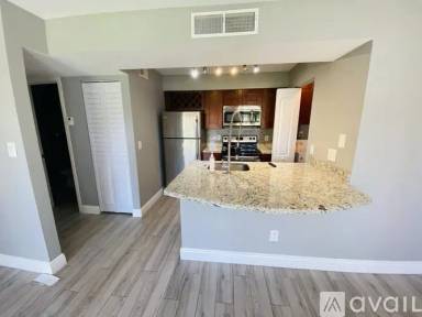 Main picture of 1239 SW 46th Ave