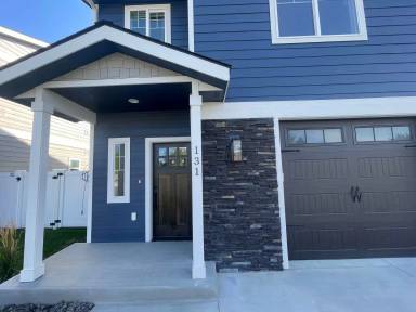 Main picture of 131 E Lobo Loop