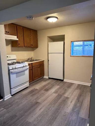 Main picture of 455 W Glouchester Rd