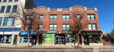 Main picture of 3316 W Lawrence Ave
