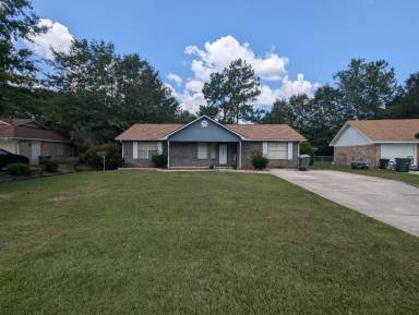 Main picture of 1413 Desert Storm Dr