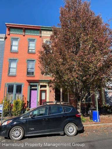 Main picture of 226 Verbeke St